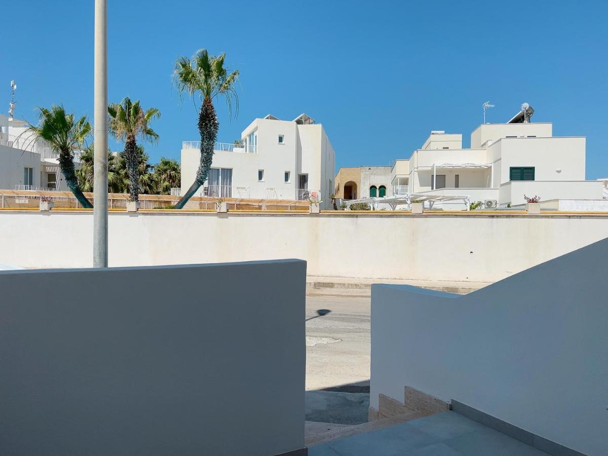 La Casa Sulla Spiaggia Torre San Giovanni Apartment Exterior photo