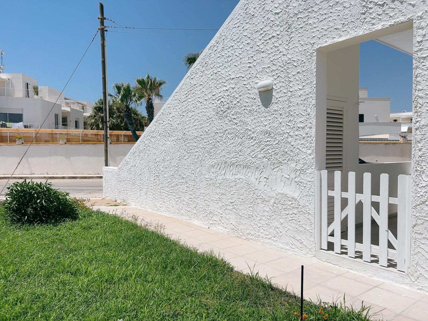 La Casa Sulla Spiaggia Torre San Giovanni Apartment Exterior photo